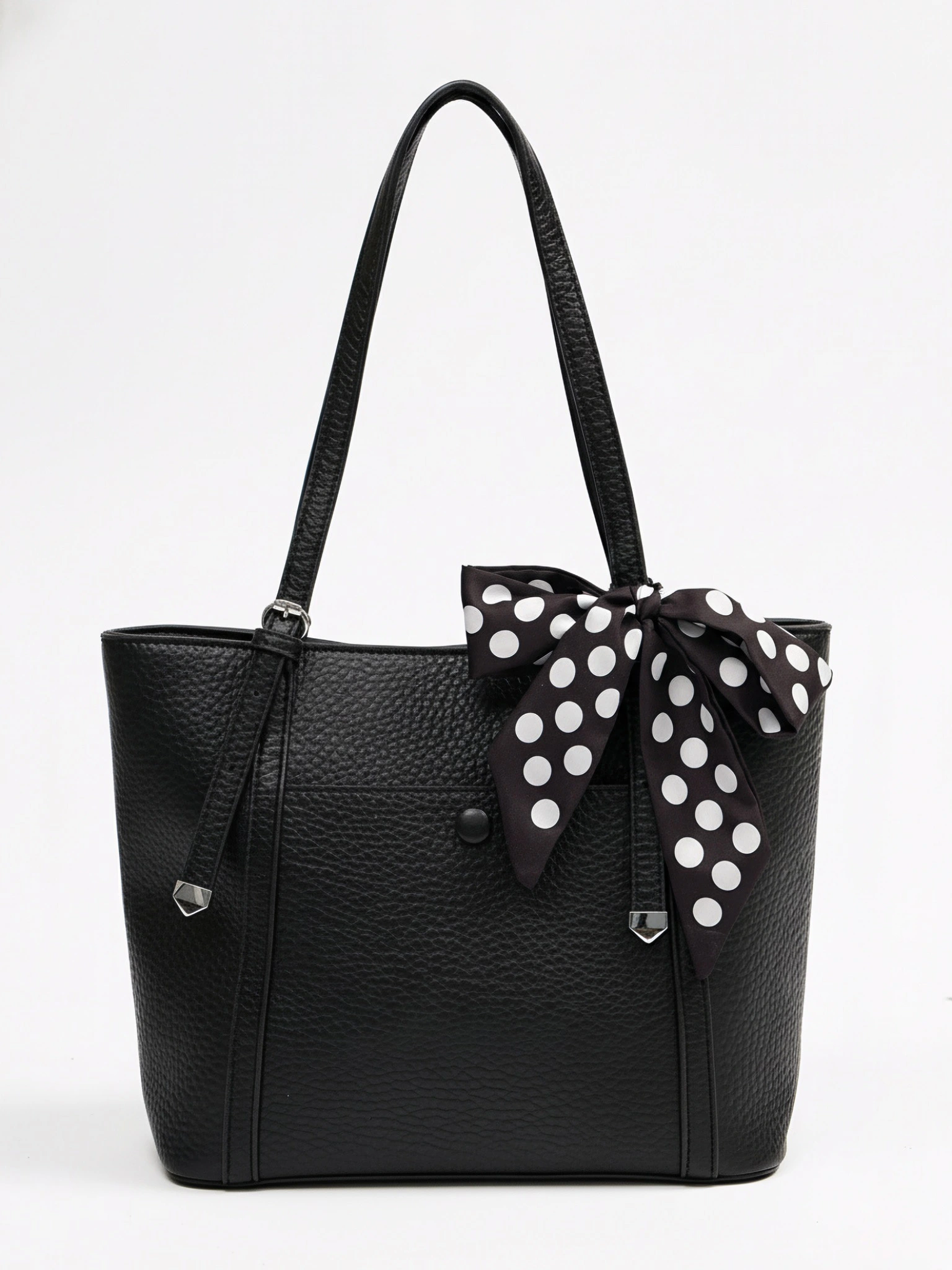 Сумка-тоут с карманом на кнопке и декоративным платком в ассортименте